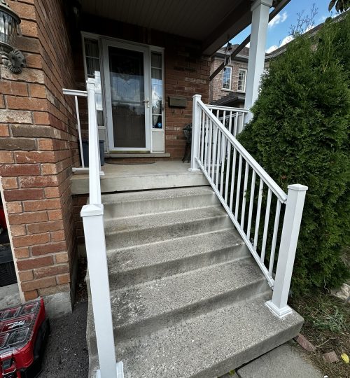 Nuvo Iron Aluminum Railing